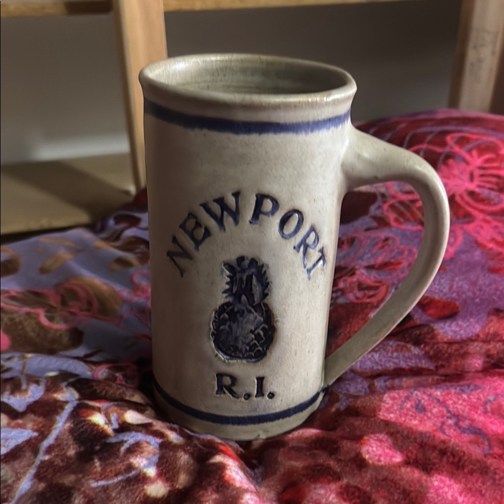 Newport R.I. Ceramic Beer Mug with a pineapple design
